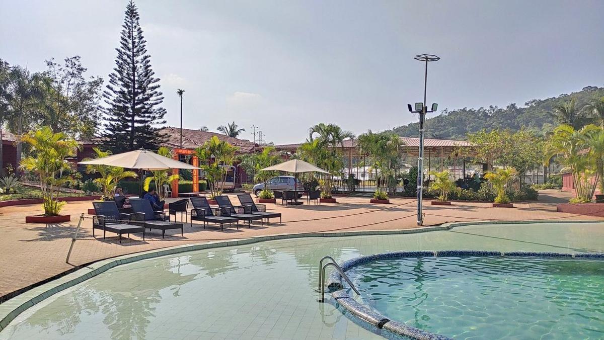 לונבלה Whispering Woods Resort מראה חיצוני תמונה