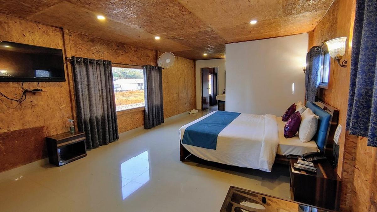 לונבלה Whispering Woods Resort מראה חיצוני תמונה