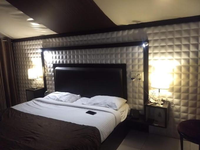 לונבלה Whispering Woods Resort מראה חיצוני תמונה